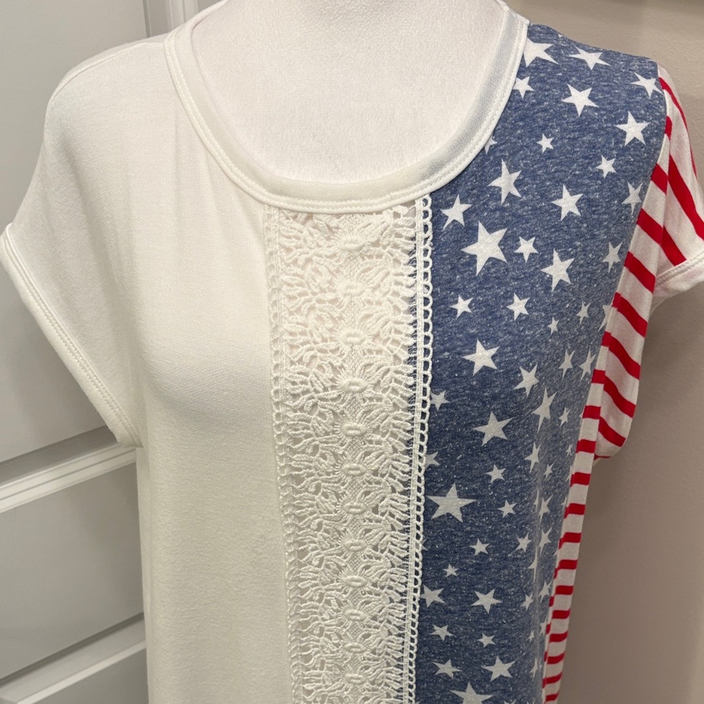 Patriotic Stars and Stripes Women's sleeveless lace Top Large - Picture 3 of 14